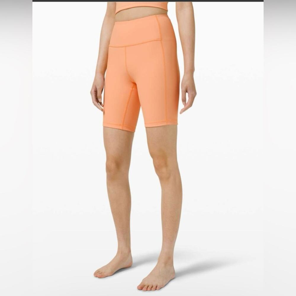 Lululemon Ribbed Contoured High Rise Short 8" Size 2 - Picture 3 of 10